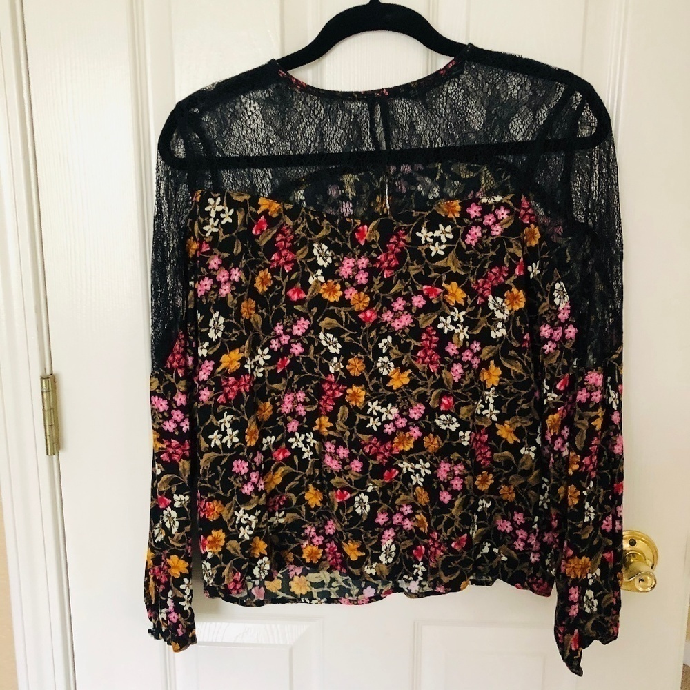 ZARA - Floral Blouse - Small